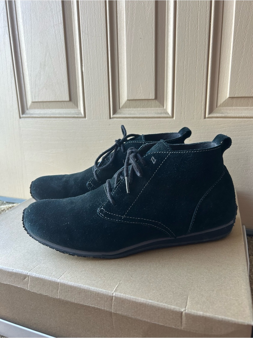 Eddie Bauer Travex Transition Chukka Black Suede Shoes Size 9